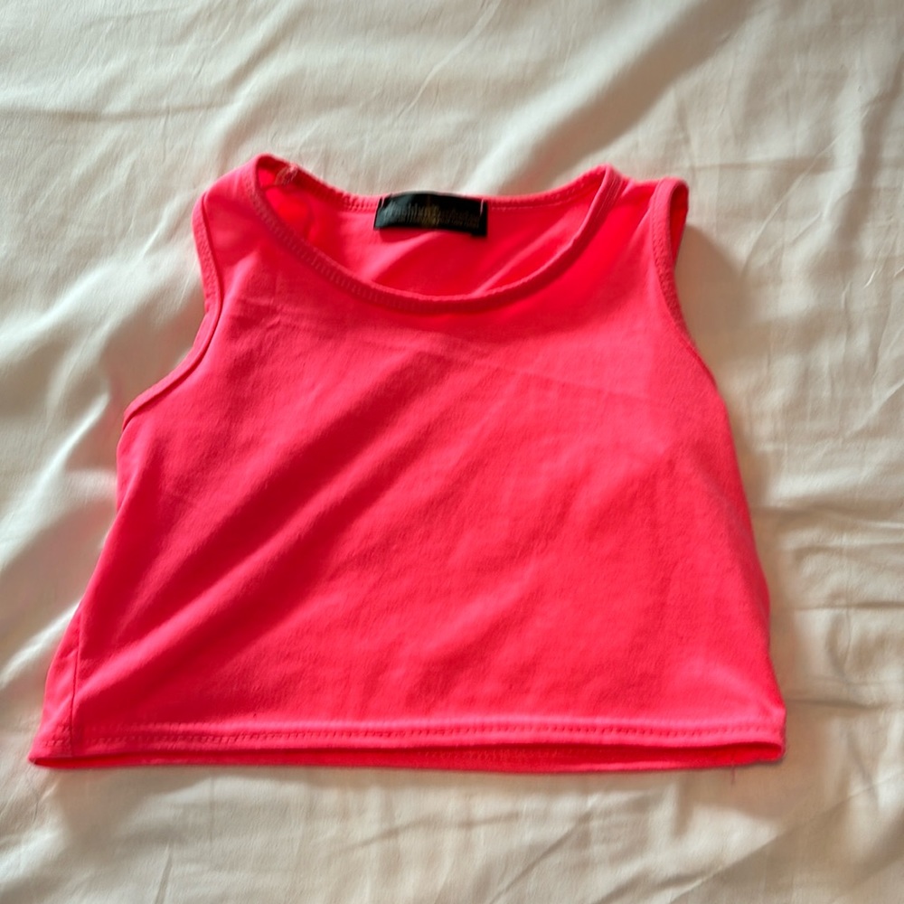 Bright pink t-shirt for summer time!